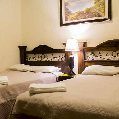 Dionisio Inn Antigua Екстериор снимка