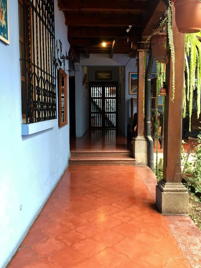 Dionisio Inn Antigua Екстериор снимка