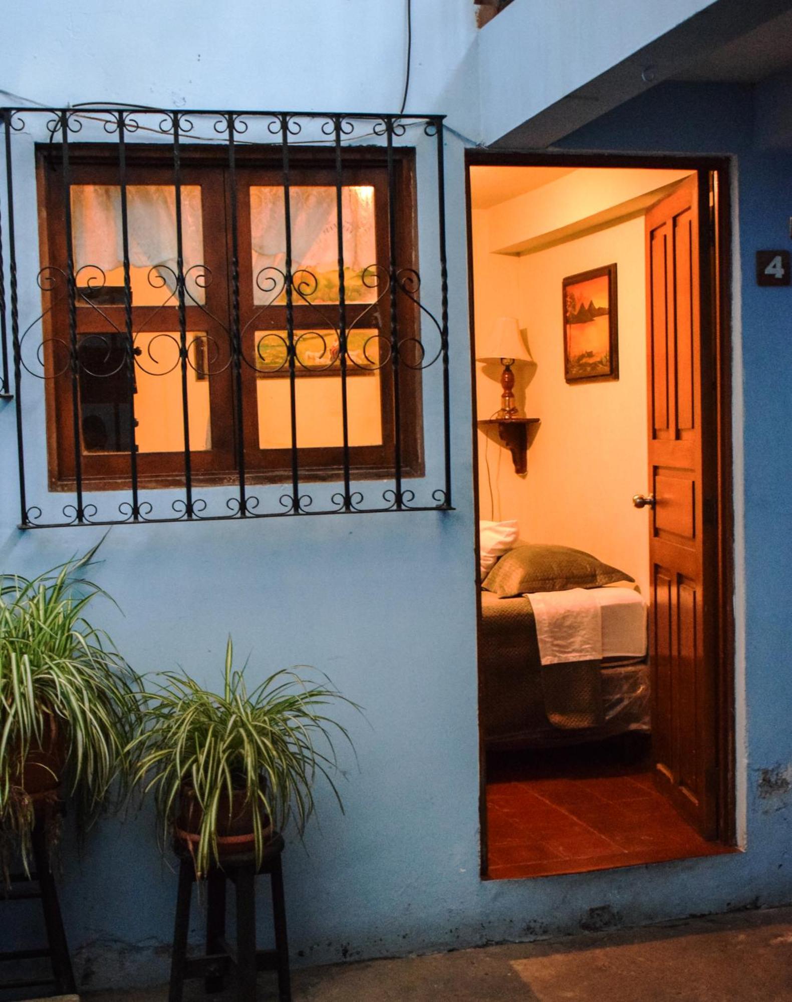 Dionisio Inn Antigua Екстериор снимка