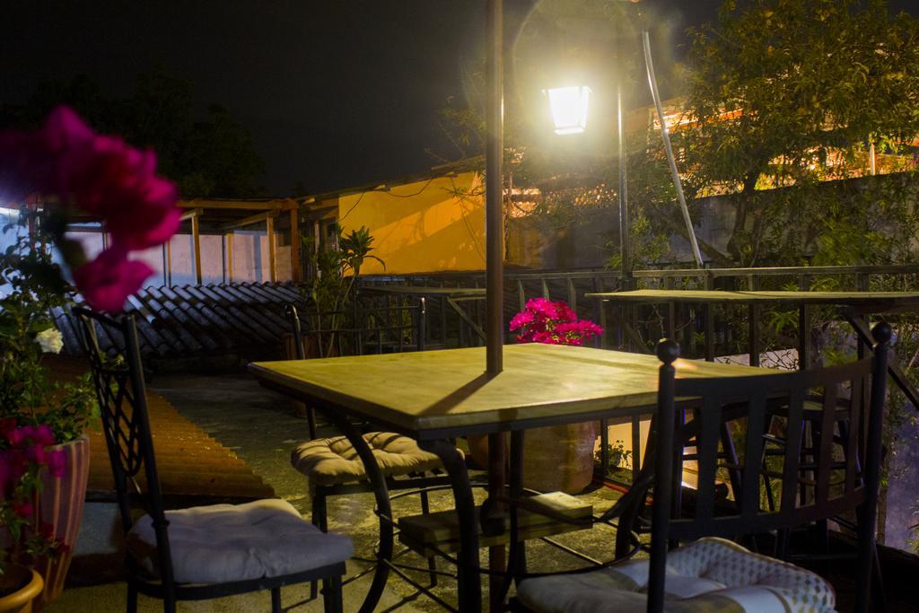 Dionisio Inn Antigua Екстериор снимка