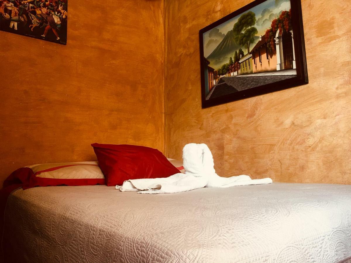 Dionisio Inn Antigua Екстериор снимка