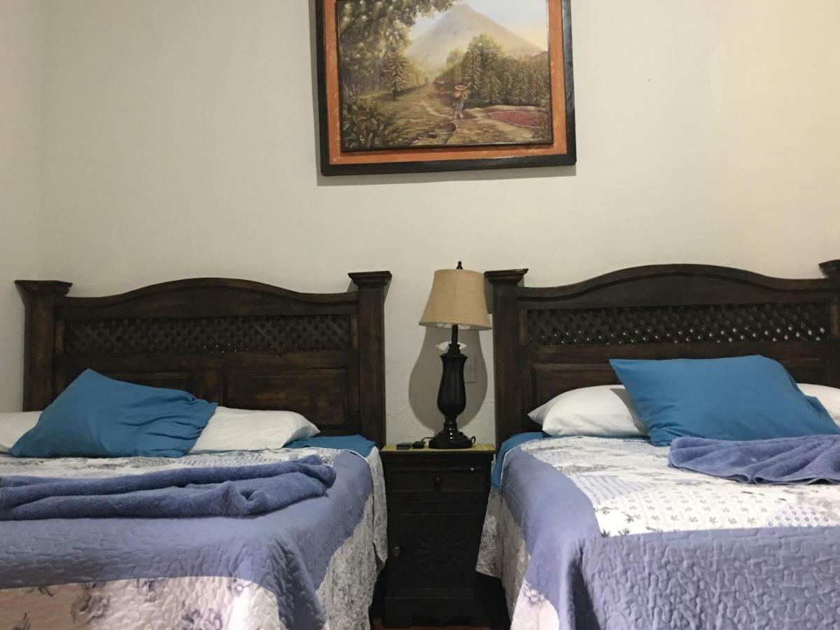Dionisio Inn Antigua Екстериор снимка