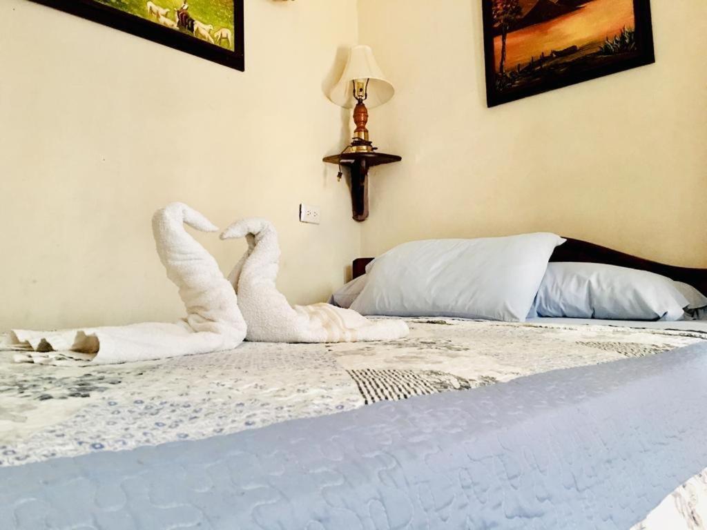 Dionisio Inn Antigua Екстериор снимка