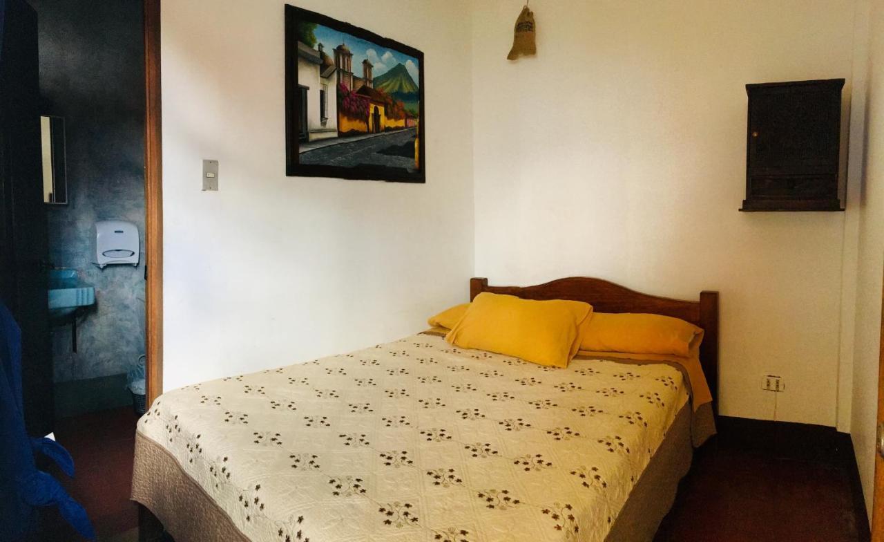 Dionisio Inn Antigua Екстериор снимка
